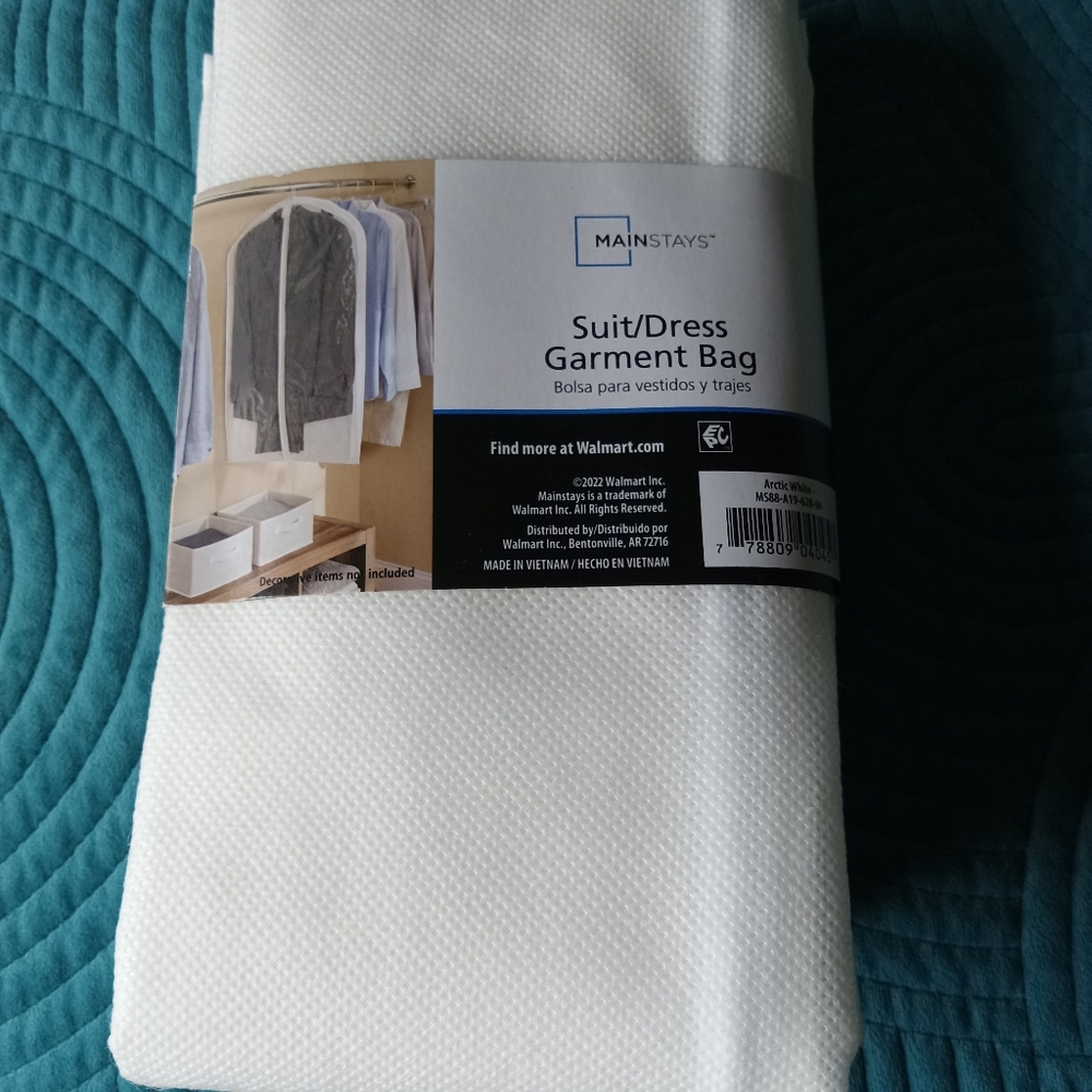 NWT Mainstays suits/dresses Long garment bag 24 W x 5 D x 54 L